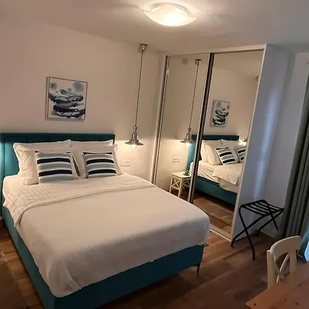 Nona Celina Apartment *